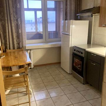 Верховної Ради бульв., 19