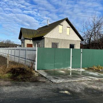 Продам будинок з ремонтом, сертифікат, поруч ліс, зі зручностями.