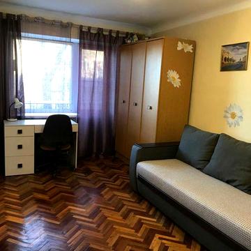 Здам  метро Вокзальна  однокімнатну   Карела  Чапека  17