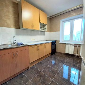 Загорівська вул. (Багговутівська), 8/10