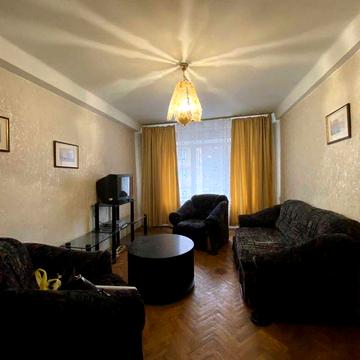 Продаж 3 кім  квартири вул. Німанська 2  м " Звіринецька"