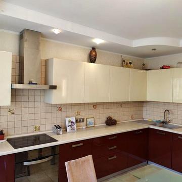 Сдам Двокімнатну Квартиру вул. Урлівська 5А,м. Осокорки 5 хв.