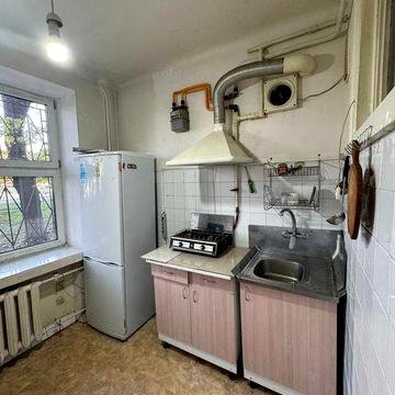 Здам,2р,метро ‘’Святошин”,Берестейський пр. 77/1, 1/5ц,  11000грн.