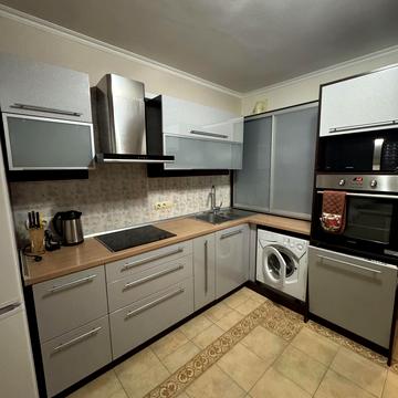 Юлії Здановської вул. (Ломоносова), 83-А