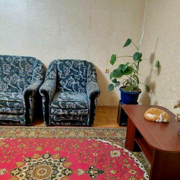 Продам 2 кім.квартиру на троєщині