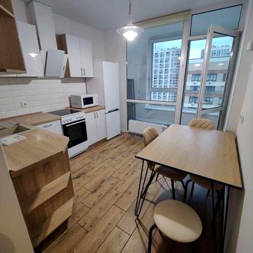 1-к 40м Правди 41в ЖК Варшавський ТРЦ Ретровіль