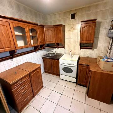 Продаж 4к Квартира Сяйво вулиця