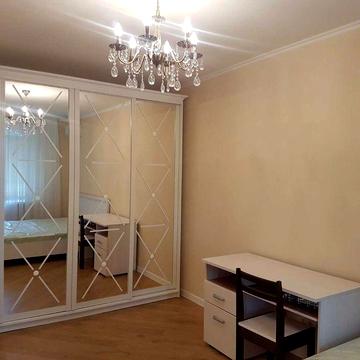 БЕЗ КОМІСІЇ.ГЕНЕРАТОР.Здам 1-кім.кв.,Русової 3А,м.Осокорки 10хв.пішки