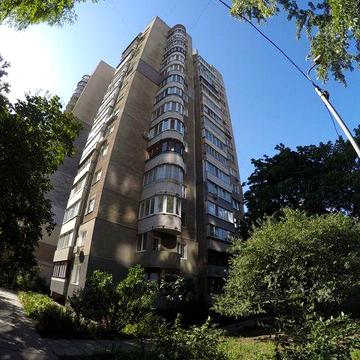 2-кімнатна біля метро Лівобережна, оренда. Заїдждай і живи!