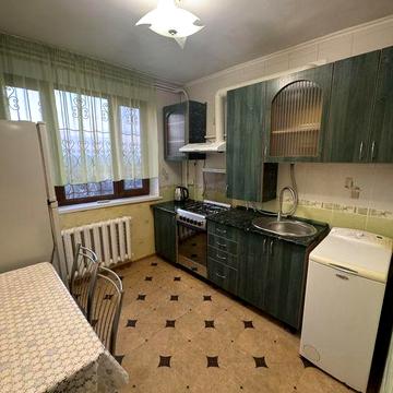 Сдам двухкомнатную киевку в центре, возле Дрова-Мука!!!