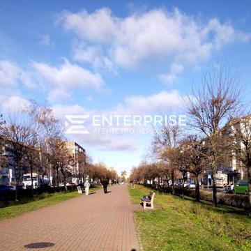 Івана Котляревського бульв. (Праці), 1