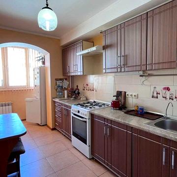 Сдам 3 комнатную квартиру на Сахарова.