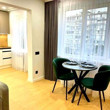 Дніпровська набережна вул., 5-А