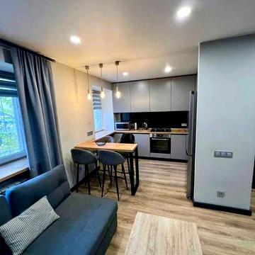 Оренда 2к квартири Нагорний
Василя Жуковського вул. 4
А