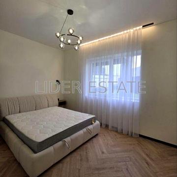 Красивий новий будинок на Червениці! Ціну знижено!