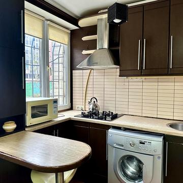 Юрія Іллєнка вул. (Мельникова), 85