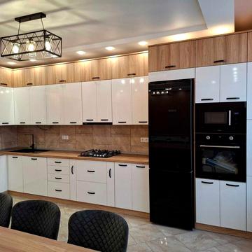 Здається в оренду 5 кімнатна квартира вул. Тролейбусна. Перша здача.