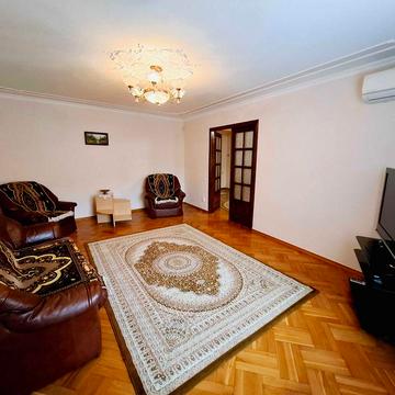 Оренда 5 кімнатної квартири, вул. Щурата 18. Автономне опалення