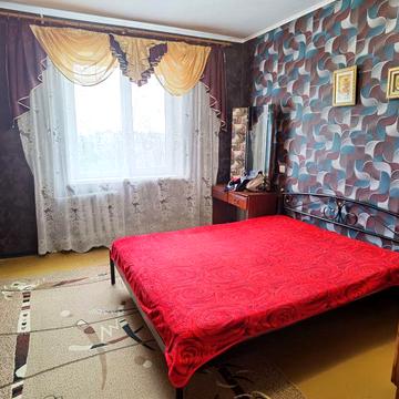 Здам двухкімнатну квартиру на Карачунах.