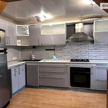 Продаж 3к Квартира Святого Миколая (Артема) вулиця