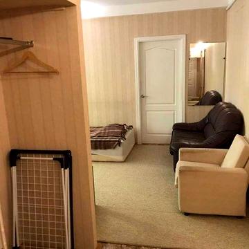 Квартира 2-к для родини у довгострокову оренду. Доброхотова 12