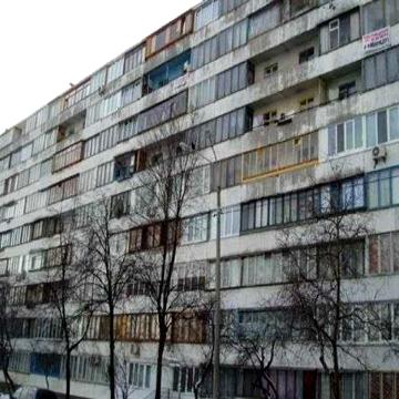 Продаю 3к квартиру Дарницкий переулок Светличный 17 метро Черниговская