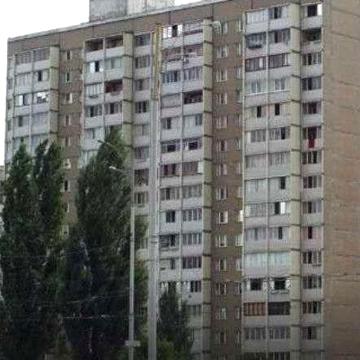 Продаю 3к квартиру Троещина Драйзера 14/33