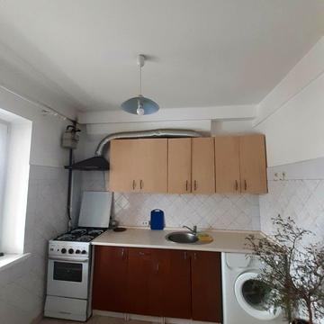 Златопільська вул., 4-К