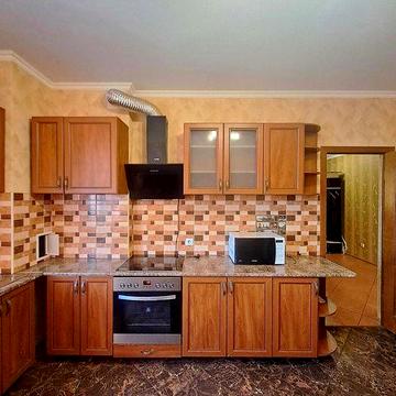 Харківське Шосе 182, 2к квартира, метро 10хв, Ліфт працює без світла!