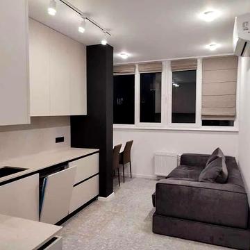 Львівська вул., 15