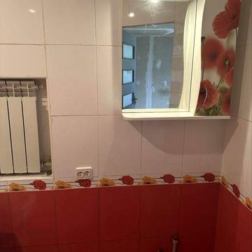 Сдам 1/2 дома в центре . Парк