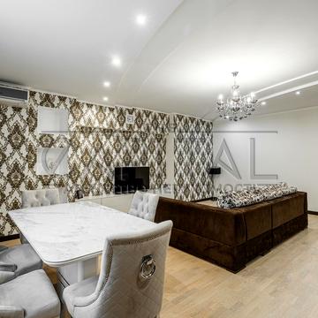 Ділова вул. (Димитрова), 22