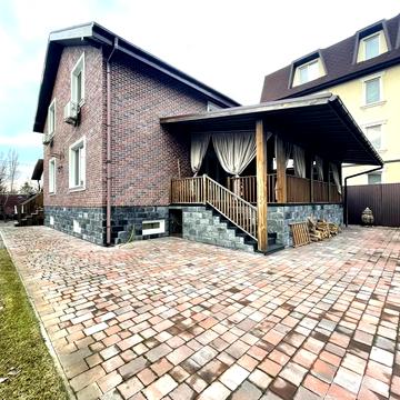 Вишнева вул., 18