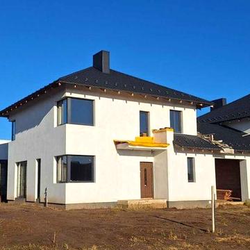 Котедж 165 кв. м з гаражем та ділянкою 4,8 соток