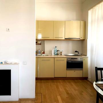 Прорізна вул., 7