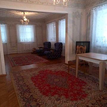 Сдам дом на длительный срок для семьи с детьми.