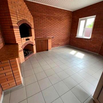 Продам будинок европейського проекту на Новомиколаївці.