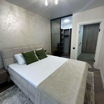 Фемелі Плаза! 2-кімнатна ,Балкон ,вигляд у двір ЖК Фемелі Плаза