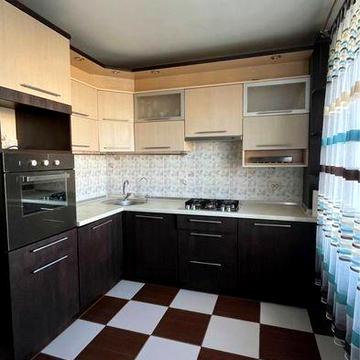 Можна по сертифікату . Продаж  3 кім на Керченській