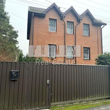 Київська вул., 7а