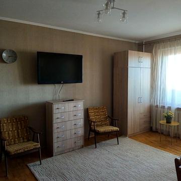 Райдужна вул., 35