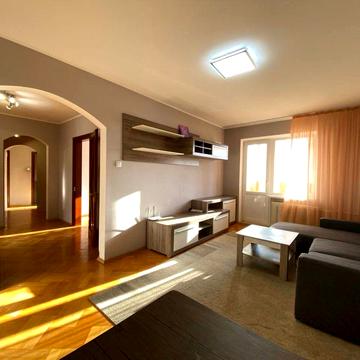 Простора 2 кімнатна квартира на Гонгадзе 18Е Ретровіль Виноградар