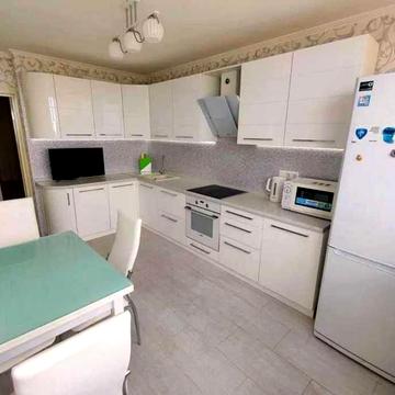 Оренда 2-кімнатна квартира на вул Юрія Поправки, 14