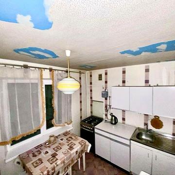 1ком. Чешка возле фонтана, Горисполком.