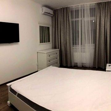 Оренда однокімнатної квартири (вул. Віталія Скакуна 23)