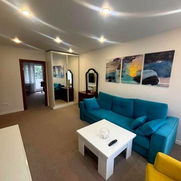 Слобожанський просп. (ім. газети Правда), 81