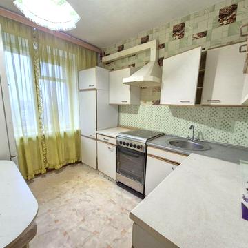 Продам двокімнатну квартиру в районі Ниви