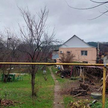 Продам будинок. Вул.Грушевського,70.