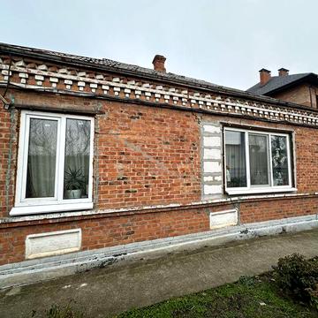 Продам хороший добротный дом в Городе.