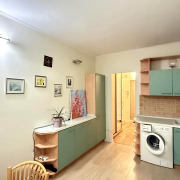 Урлівська вул., 9